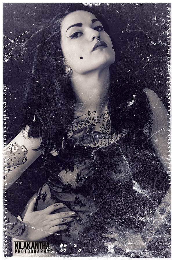 Canon EOS 5D Mark II - EF 50mm f/1.8 @ f/4.0 - 1/200s - ISO 100